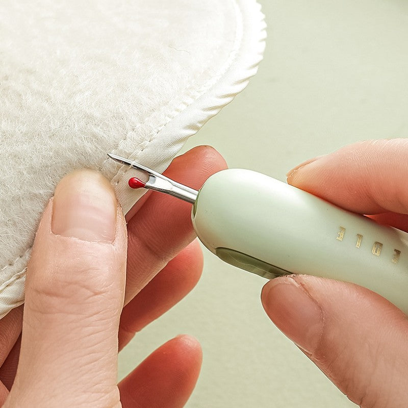 🧵 Thread Needles Easily! Easy-Grip Needle Threader